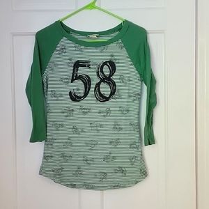 Daytrip Mid-Sleeve Tee Size M